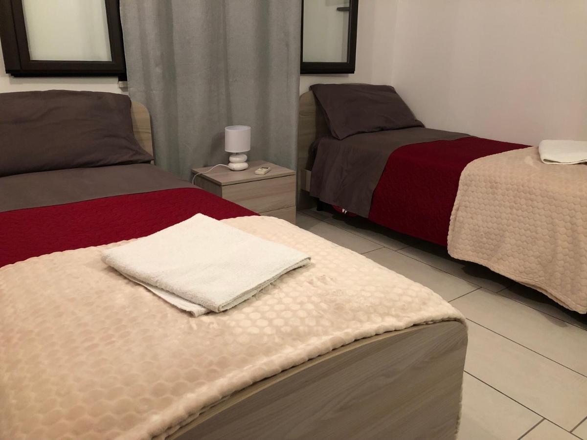 Royal Bay Apartment เชฟาลู ภายนอก รูปภาพ