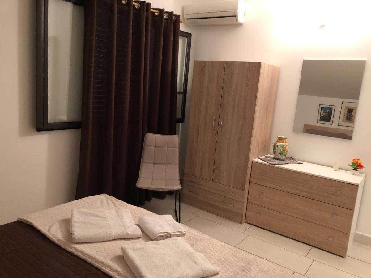 Royal Bay Apartment เชฟาลู ภายนอก รูปภาพ